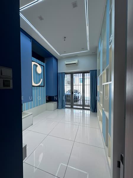 Rumah Teres 3 Tingkat untuk Dijual di Bandar Putra Permai (Seri Kembangan) - Eugene Wong - Living Room - PropertyGuru.com.my