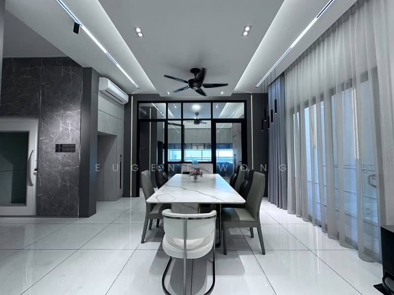 Rumah Teres 3 Tingkat untuk Dijual di Bandar Putra Permai (Seri Kembangan) - Eugene Wong - Dining Room - PropertyGuru.com.my