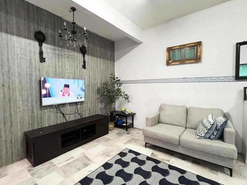 Rumah Teres 2 Tingkat untuk Dijual di Usj 1 (Subang Jaya) - Hazeman Omar - Living Room - PropertyGuru.com.my