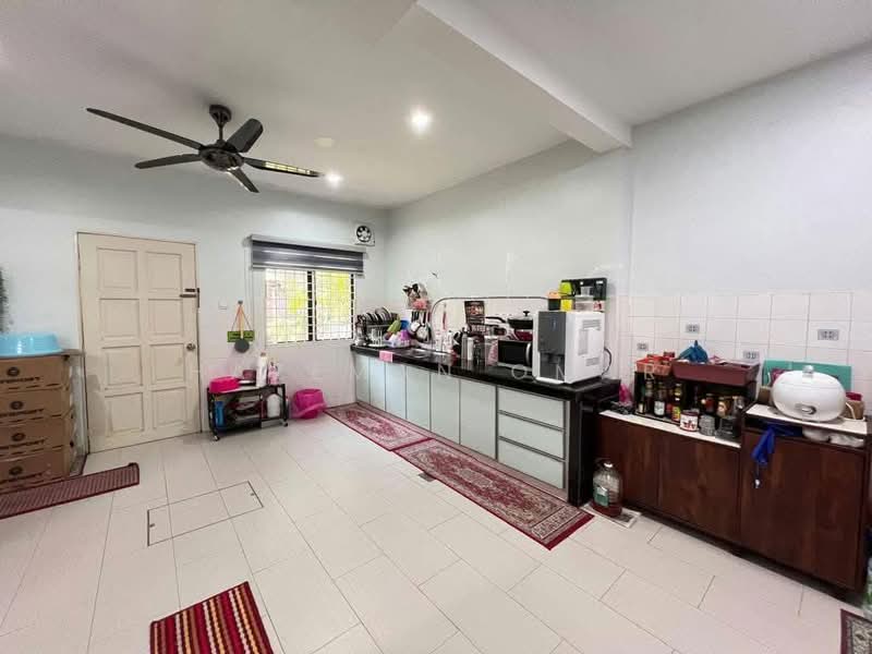 Rumah Teres 2 Tingkat untuk Dijual di Usj 1 (Subang Jaya) - Hazeman Omar - Kitchen - PropertyGuru.com.my