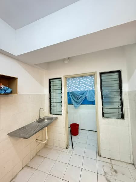 Condominium for Rent at Vista Millennium Condominium - Julisyazwani @ Wani - Kitchen - PropertyGuru.com.my