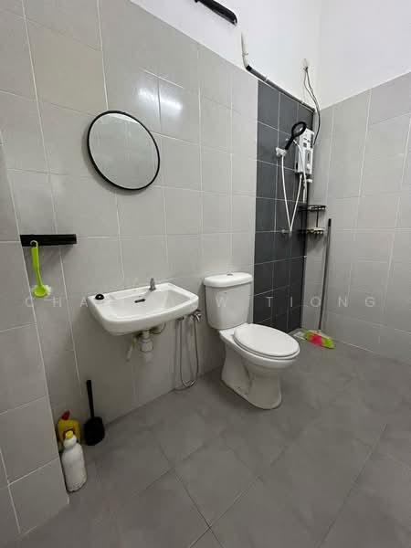 Rumah Teres 1 Tingkat untuk Disewa di Kampung Sungai Soi (Kuantan) - Chai Kiew Tiong - Bathroom - PropertyGuru.com.my