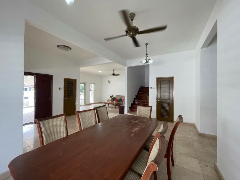 Rumah Berkembar untuk Dijual di Usj 3a (Subang Jaya) - Ali Idris - Dining Room - PropertyGuru.com.my