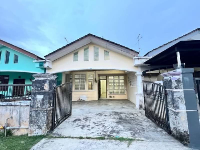 1-storey Terraced House for Sale in Bandar Putra (Kulai) - Ong Lih Shyan - Exterior - PropertyGuru.com.my