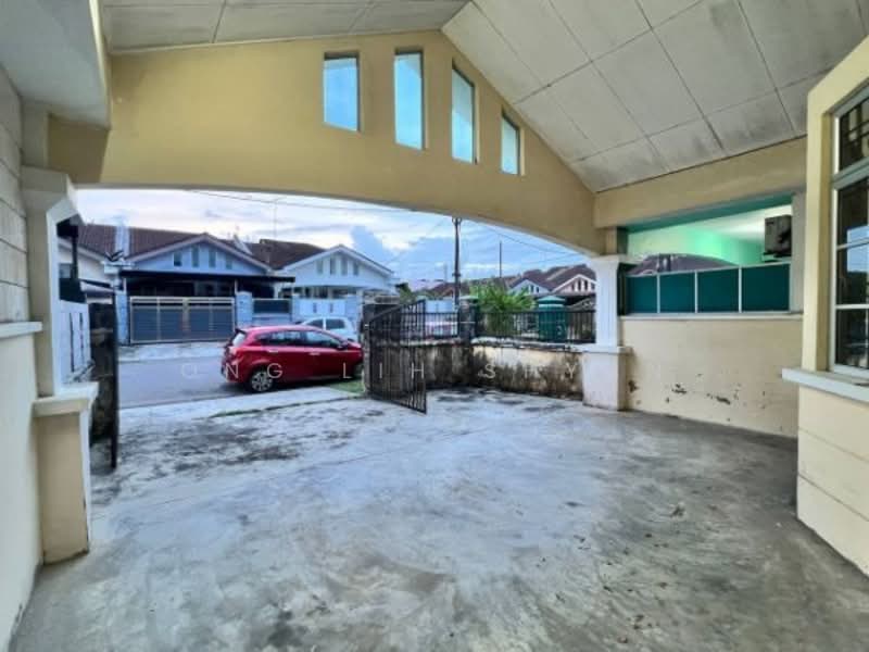 1-storey Terraced House for Sale in Bandar Putra (Kulai) - Ong Lih Shyan - Exterior - PropertyGuru.com.my