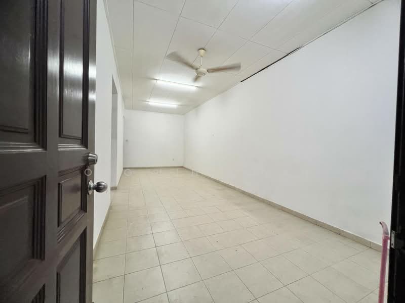 1-storey Terraced House for Sale in Bandar Putra (Kulai) - Ong Lih Shyan - Interior - PropertyGuru.com.my