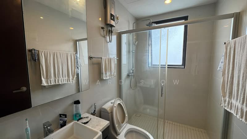 Kondominium untuk Disewa di Bay Laurel @ Country Garden Danga Bay - Edward Siow - Bathroom - PropertyGuru.com.my