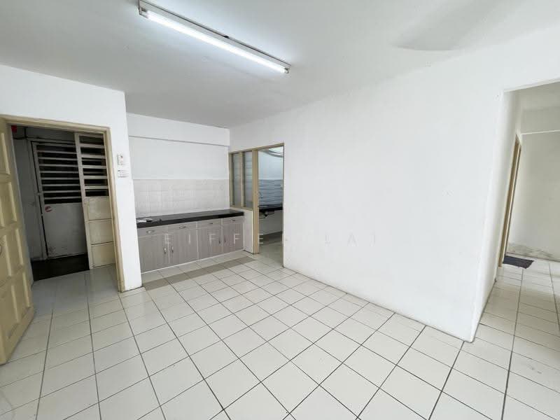Apartment for Rent at Apartment Taman Topaz - Eiffel Lai - Kitchen - PropertyGuru.com.my