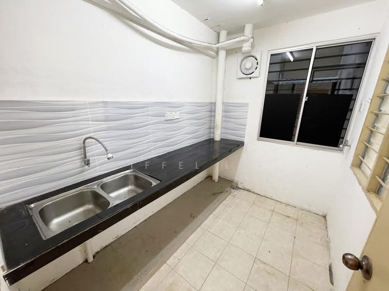 Apartment for Rent at Apartment Taman Topaz - Eiffel Lai - Kitchen - PropertyGuru.com.my