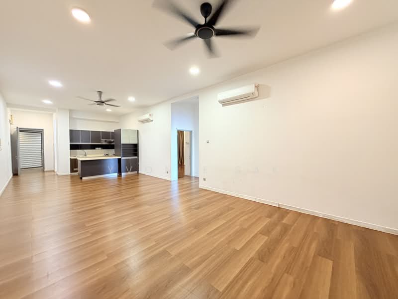 Servis Apartment untuk Dijual di The Loft @ KK Times Square - Yvonne Sak - Living Room - PropertyGuru.com.my
