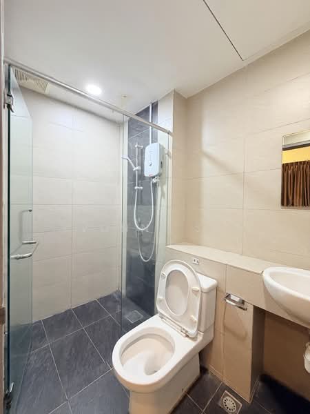 Servis Apartment untuk Dijual di The Loft @ KK Times Square - Yvonne Sak - Bathroom - PropertyGuru.com.my