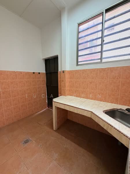 2.5-storey Terraced House for Sale in Bandar Seri Botani (Ipoh) - Lucas Chen - Kitchen - PropertyGuru.com.my