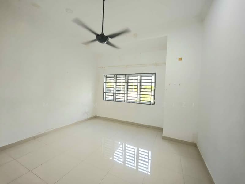 Semi-Detached House for Sale in Kuantan (Pahang) - Mohammad Azizi - PropertyGuru.com.my