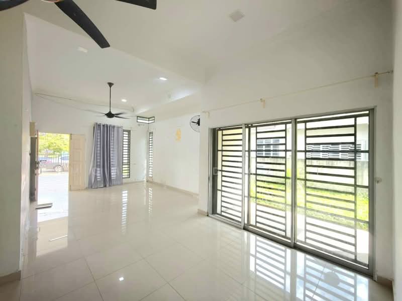 Semi-Detached House for Sale in Kuantan (Pahang) - Mohammad Azizi - PropertyGuru.com.my