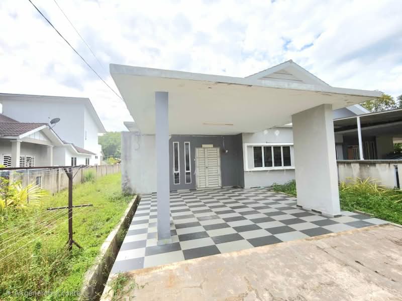 Semi-Detached House for Sale in Kuantan (Pahang) - Mohammad Azizi - PropertyGuru.com.my