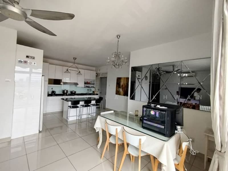 Condominium for Rent at Dwiputra Residences - Gudrotullah Ikhwan - Kitchen - PropertyGuru.com.my