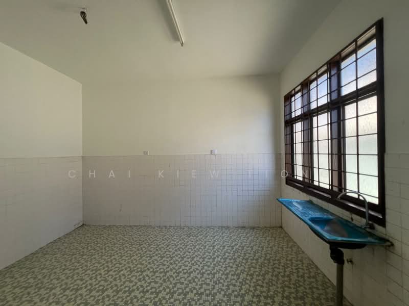 Semi-Detached House for Sale in Air Putih (Kuantan) - Chai Kiew Tiong - Kitchen - PropertyGuru.com.my