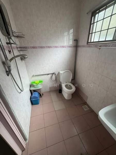 2-storey Terraced House for Sale in Taman Sri Gombak (Gombak) - Evelyn Khoo - Bathroom - PropertyGuru.com.my