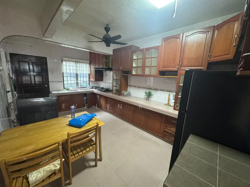 2-storey Terraced House for Sale in Taman Sri Gombak (Gombak) - Evelyn Khoo - Kitchen - PropertyGuru.com.my