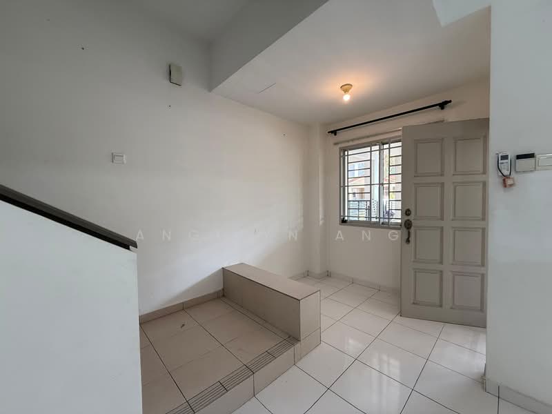 Rumah Teres 2 Tingkat untuk Dijual di Alam Nusantara (Setia Alam) - Angelyn Ang - Entrance - PropertyGuru.com.my