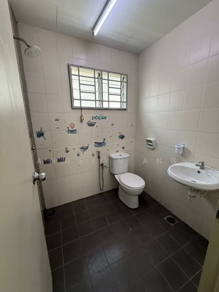 Rumah Teres 2 Tingkat untuk Dijual di Alam Nusantara (Setia Alam) - Angelyn Ang - Bathroom - PropertyGuru.com.my