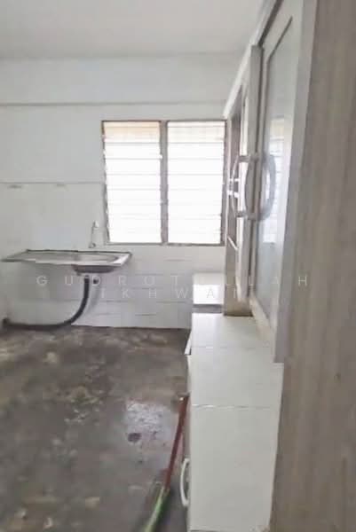 Apartment for Sale at Pangsapuri Putra Harmoni - Gudrotullah Ikhwan - Kitchen - PropertyGuru.com.my