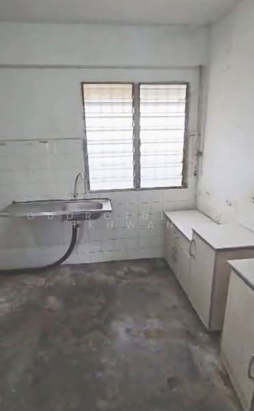 Apartment for Sale at Pangsapuri Putra Harmoni - Gudrotullah Ikhwan - Kitchen - PropertyGuru.com.my