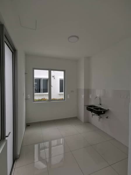 Semi-Detached House for Sale in Eco Forest (Semenyih) - Sunnie Yee - Kitchen - PropertyGuru.com.my