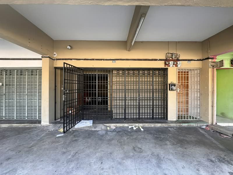 Shop for Rent in Ipoh (Perak) - Mr Lee - Exterior - PropertyGuru.com.my