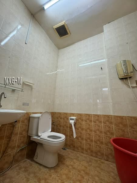 Semi-Detached House for Rent in Taman Aman Perdana (Kapar) - Wilson Ng - Bathroom - PropertyGuru.com.my