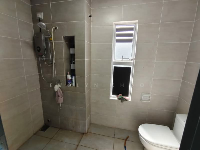 Semi-Detached House for Sale in Taman Sari Alamanda (Serendah) - Evelyn Khoo - Bathroom - PropertyGuru.com.my