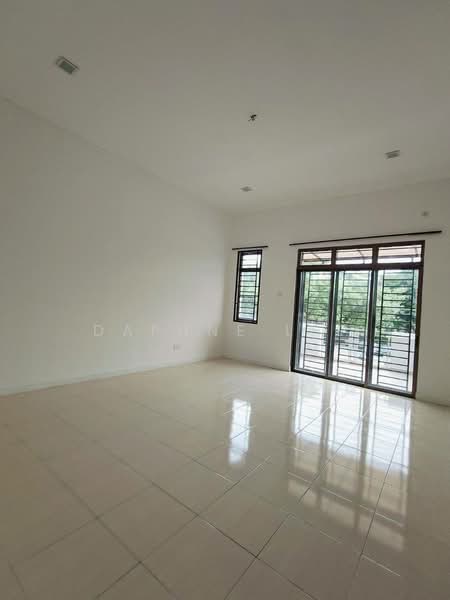 2-storey Terraced House for Sale in Setia Tropika (Johor Bahru) - Daphne Lee - Living Room - PropertyGuru.com.my