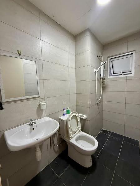 Kediaman Servis untuk Disewa di Residensi Rimbun @ Canopy Hills - Sarah Chee - Bathroom - PropertyGuru.com.my