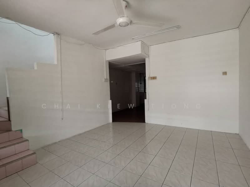 Terraced House for Sale in Indera Mahkota 2 (Kuantan) - Chai Kiew Tiong - Living Room - PropertyGuru.com.my
