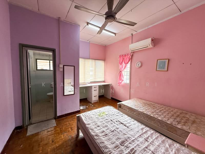 Rumah Teres 2 Tingkat untuk Dijual di Cheras (Selangor) - Keasavan Hari Krishnan - Bedroom - PropertyGuru.com.my