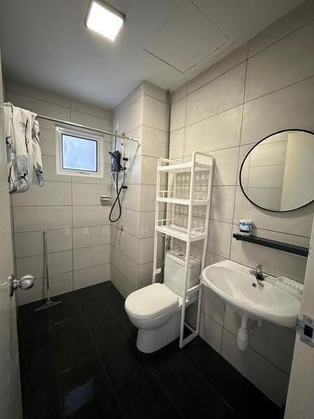 Kediaman Servis untuk Disewa di Residensi Rimbun @ Canopy Hills - Sarah Chee - Bathroom - PropertyGuru.com.my