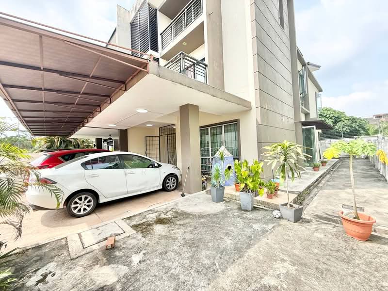 Rumah Berkembar untuk Dijual di Rawang (Selangor) - Keasavan Hari Krishnan - Exterior - PropertyGuru.com.my