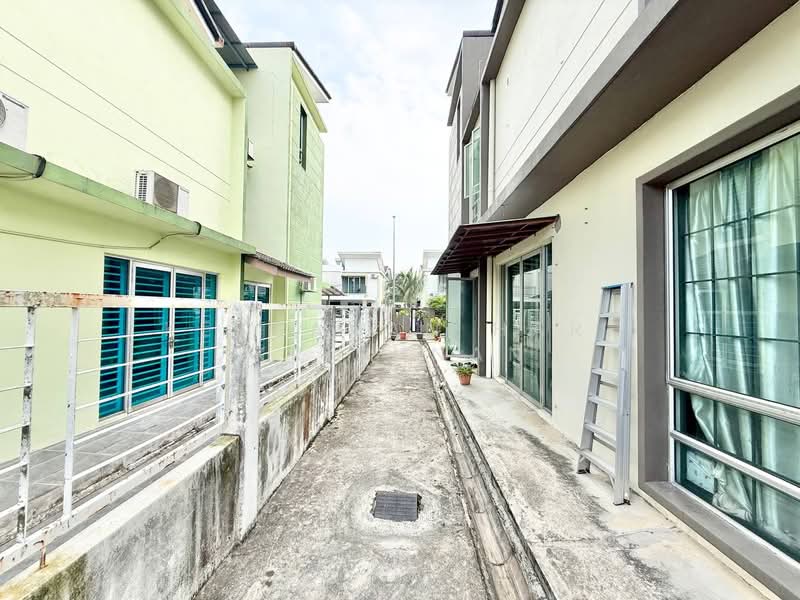 Rumah Berkembar untuk Dijual di Rawang (Selangor) - Keasavan Hari Krishnan - Exterior - PropertyGuru.com.my