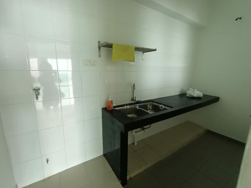 Condominium for Rent at The Zest @ Kinrara 9 - Su Cheng - Kitchen - PropertyGuru.com.my