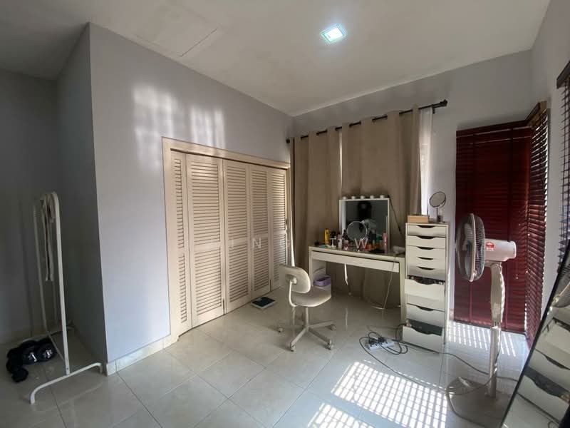 Semi-Detached House for Sale in Jalan Ipoh (Kuala Lumpur) - Kiing TW - Bedroom - PropertyGuru.com.my