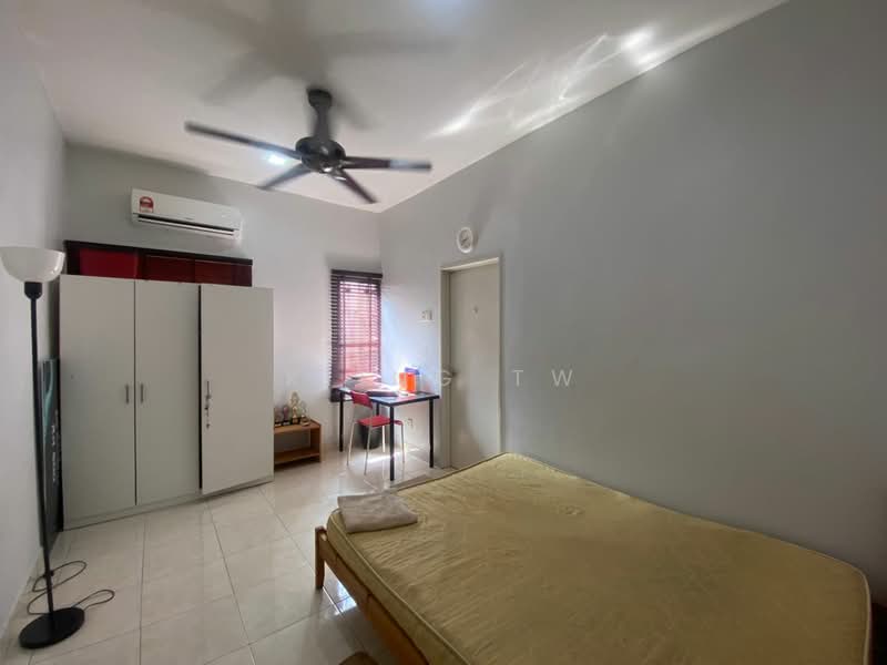 Semi-Detached House for Sale in Jalan Ipoh (Kuala Lumpur) - Kiing TW - Bedroom - PropertyGuru.com.my