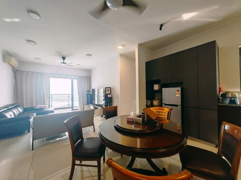 Kondominium untuk Dijual di Bay Laurel @ Country Garden Danga Bay - Inez Ng - Living Room - PropertyGuru.com.my