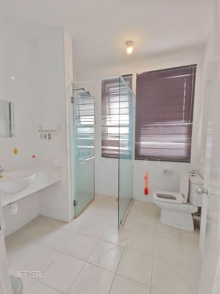 Rumah Kluster untuk Dijual di Setia Alam (Selangor) - Alwin Lee - Bathroom - PropertyGuru.com.my