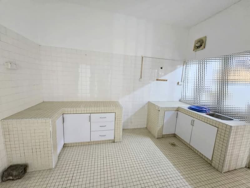 2-storey Terraced House for Sale in Jalan Ipoh (Kuala Lumpur) - Kiing TW - Kitchen - PropertyGuru.com.my