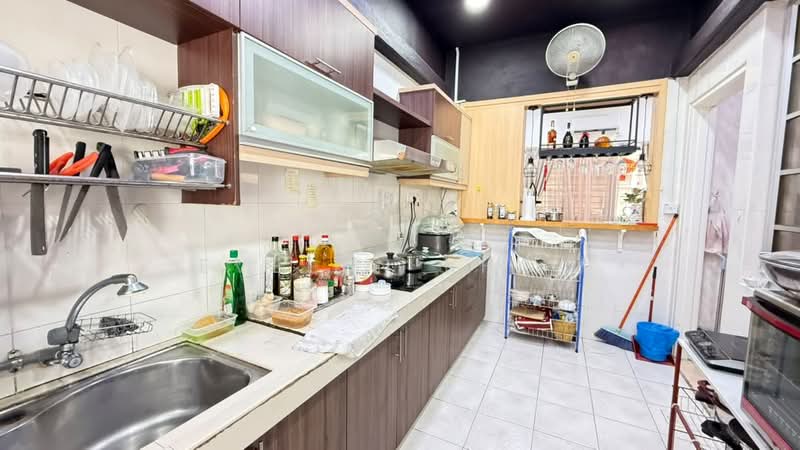 Rumah Banglo untuk Dijual di Kota Emerald (Rawang) - Evelyn Khoo - Kitchen - PropertyGuru.com.my