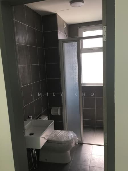 Service Residence for Sale at V-Residensi 2 - Emily Kho - Bathroom - PropertyGuru.com.my
