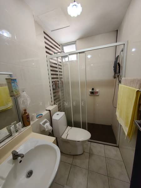 Kondominium untuk Disewa di The Brezza - Xinnee . - Bathroom - PropertyGuru.com.my