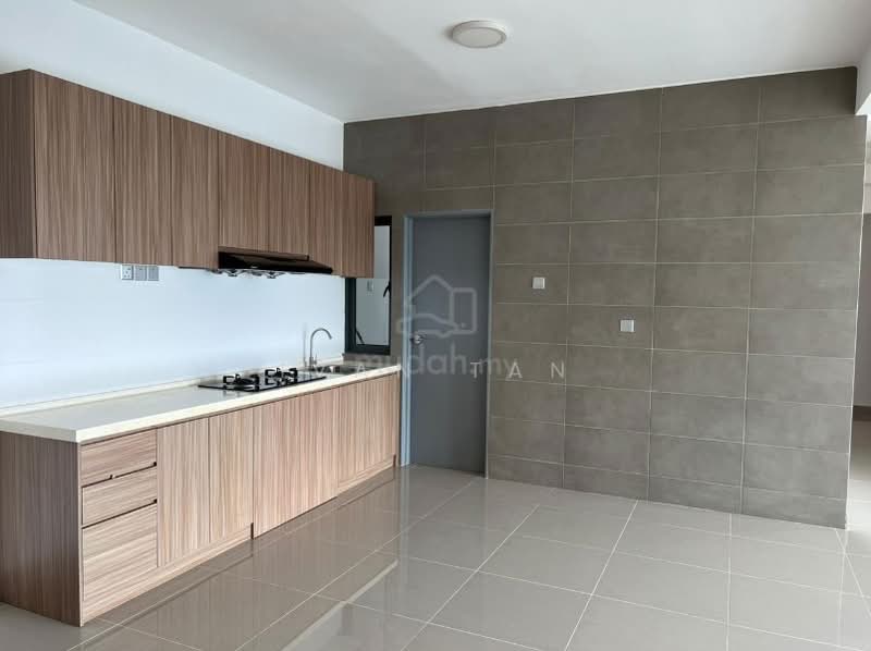 Servis Apartment untuk Dijual di Amerin Residence - Ivan Tan - Kitchen - PropertyGuru.com.my