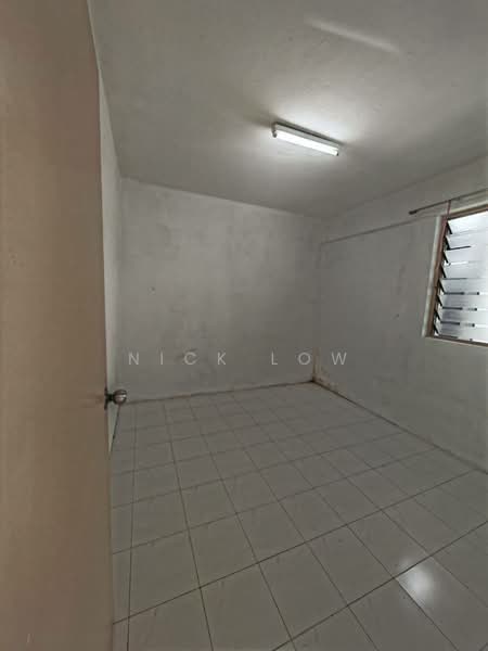 Flat for Rent at Flat Taman Ungku Tun Aminah - Nick Low - Interior - PropertyGuru.com.my