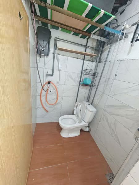 Flat for Rent at Flat Taman Ungku Tun Aminah - Nick Low - Bathroom - PropertyGuru.com.my
